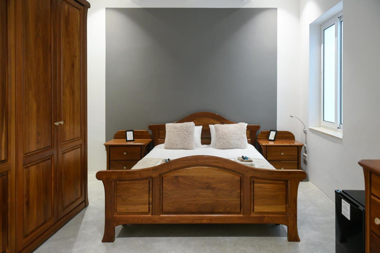 Privilege Suite Pieta Экстерьер фото